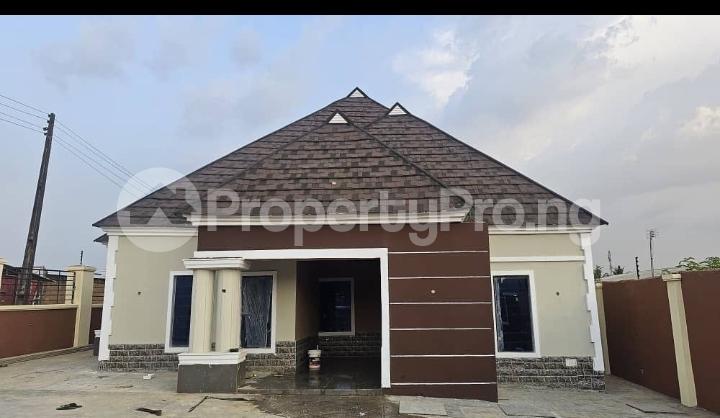 5 bedroom House for sale Orogun Close To Ojoo Ibadan Oyo