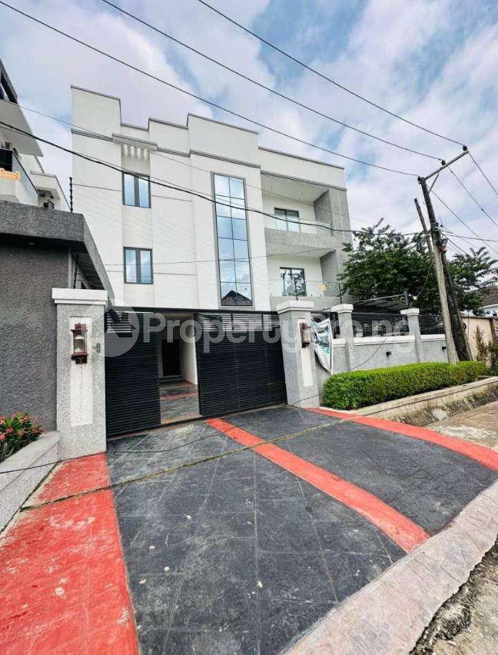 5 bedroom House for sale Omole phase 1 Ojodu Lagos