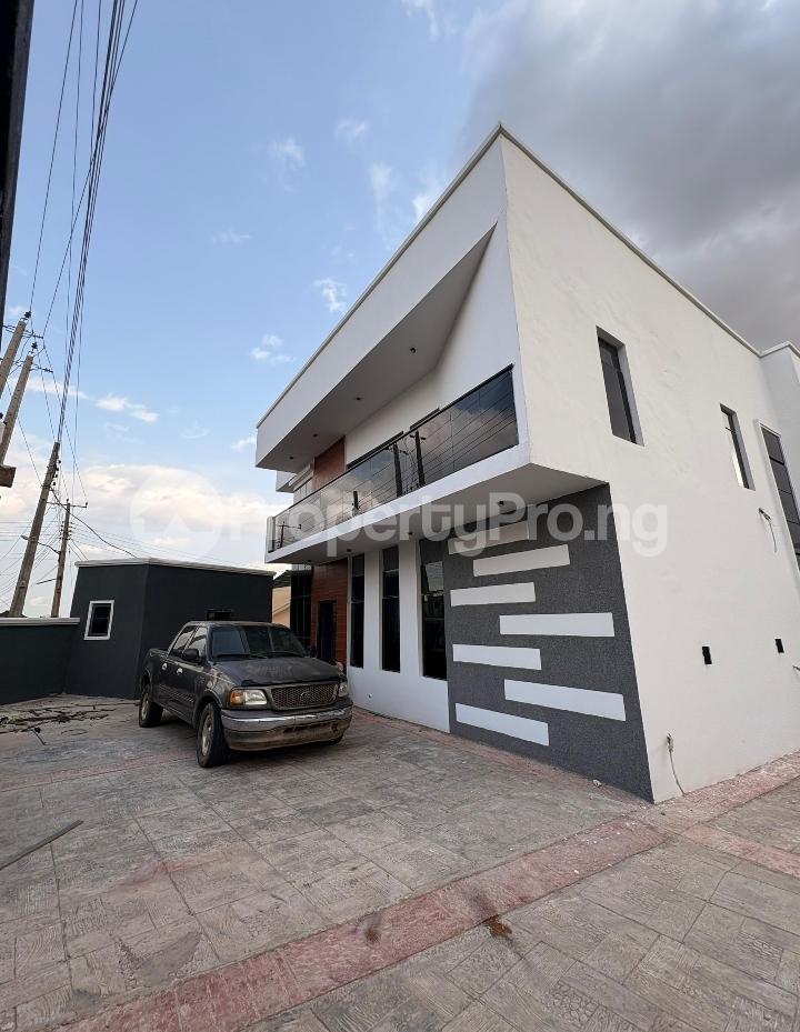 4 bedroom House for sale Carlton Gate Akobo Ibadan Oyo