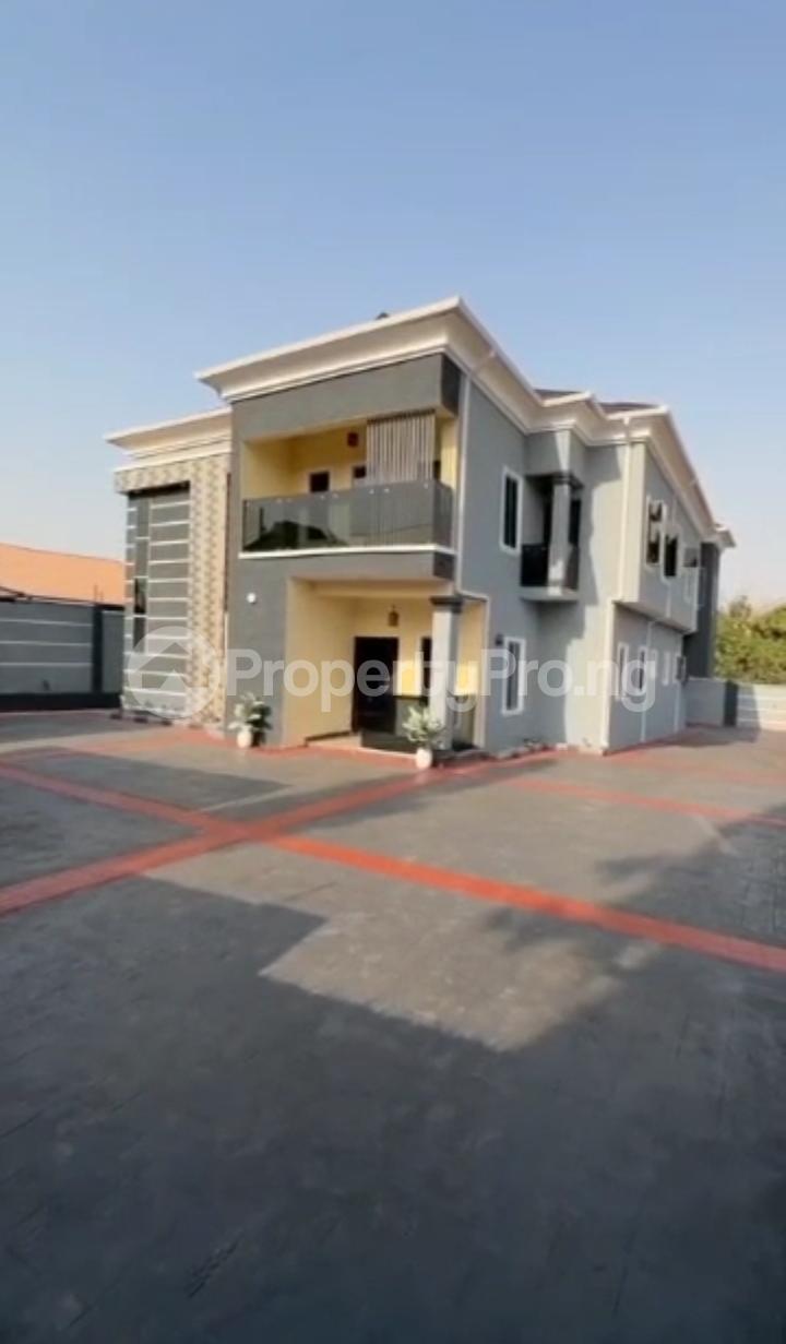 4 bedroom House for sale Eleyele Ibadan Oyo