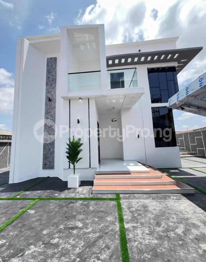 4 bedroom House for sale Aare Avenue Oluyole Estate Ibadan Oyo