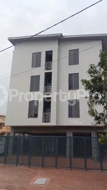 2 bedroom Flat / Apartment for rent Alagomeji Yaba Lagos