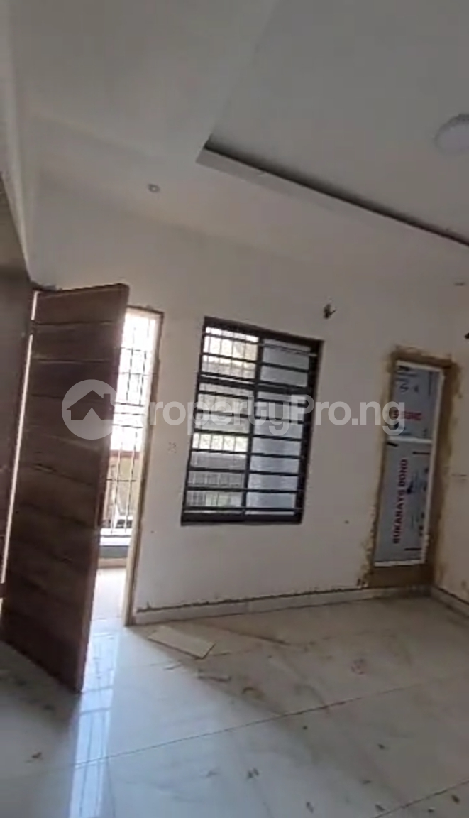 1 bedroom Flat / Apartment for rent At Off Saint Finbers Road Akoka Yaba Lagos