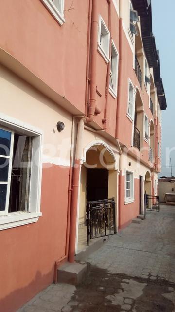 1 bedroom Flat / Apartment for rent Off Olusoji Lagos