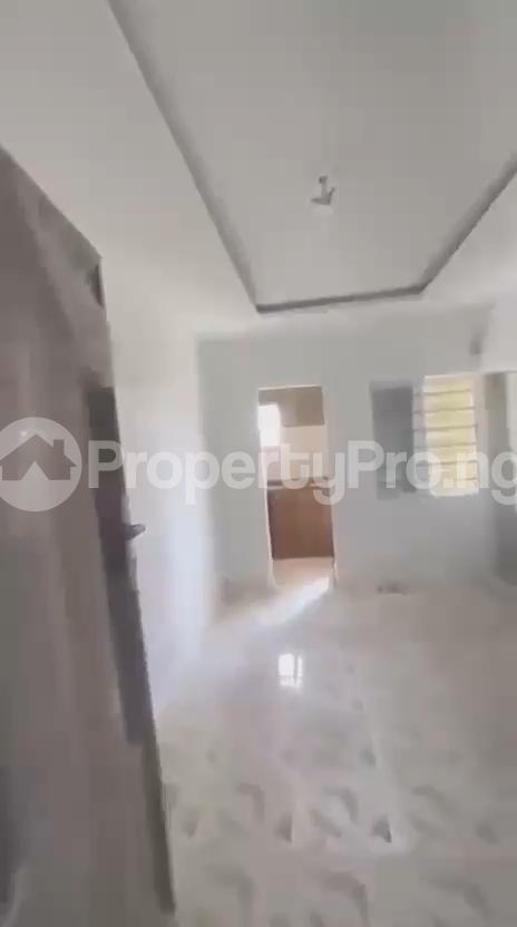 1 bedroom Flat / Apartment for rent Off Apata Street Shomolu Shomolu Lagos