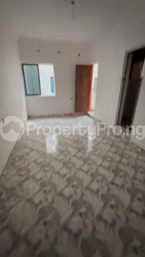 1 bedroom Flat / Apartment for rent Off Market Street, Shomolu, Lagos Shomolu Lagos