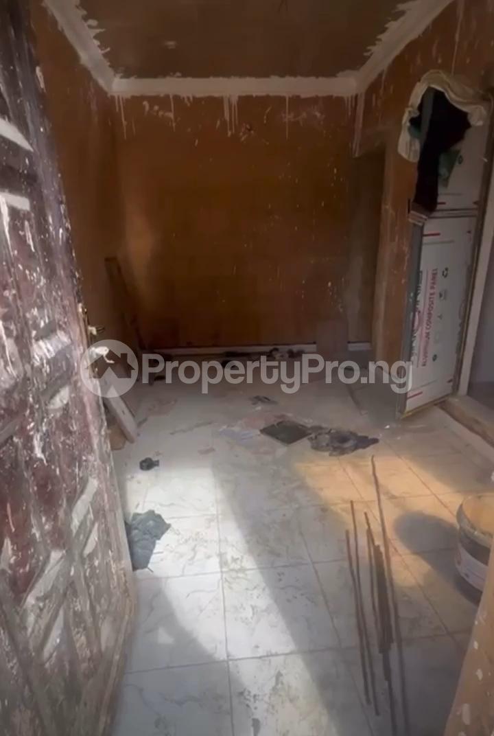 1 bedroom Flat / Apartment for rent Off Apata Street Shomolu Shomolu Lagos - 0