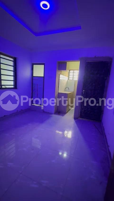 1 bedroom Flat / Apartment for rent Off Bajulaiye Road, Shomolu Lagos - 0