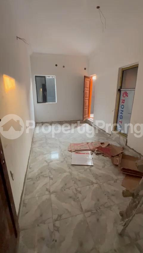 1 bedroom Flat / Apartment for rent : Off Market Street, Shomolu, Lagos Shomolu Lagos