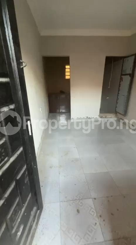 1 bedroom Flat / Apartment for rent Off Morocco Road, Shomolu Shomolu Lagos - 0