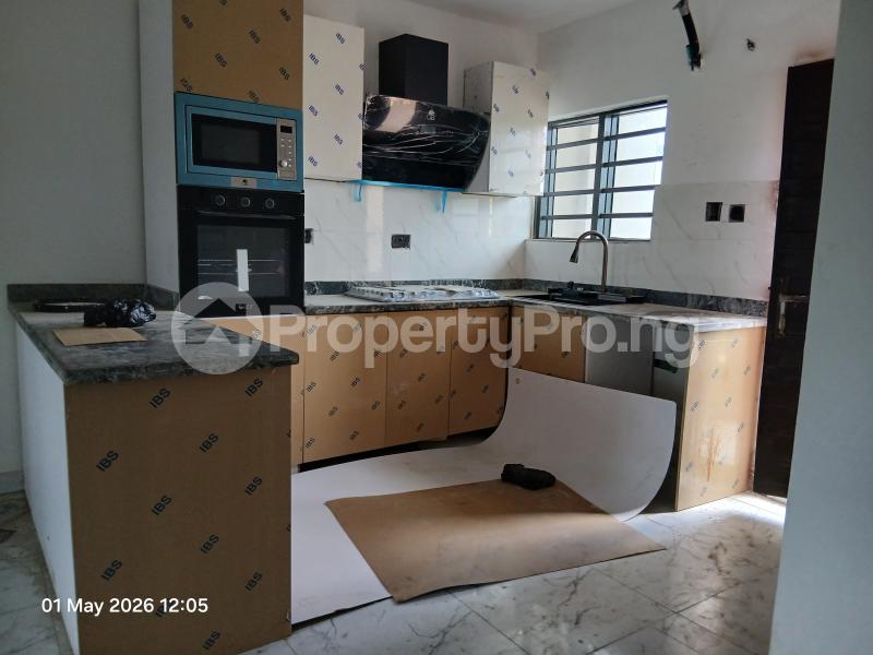 2 bedroom Flat / Apartment for rent In An Estate Jibowu Yaba Lagos