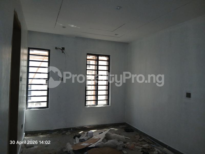 2 bedroom Flat / Apartment for sale Gated Street Onike Yaba Lagos