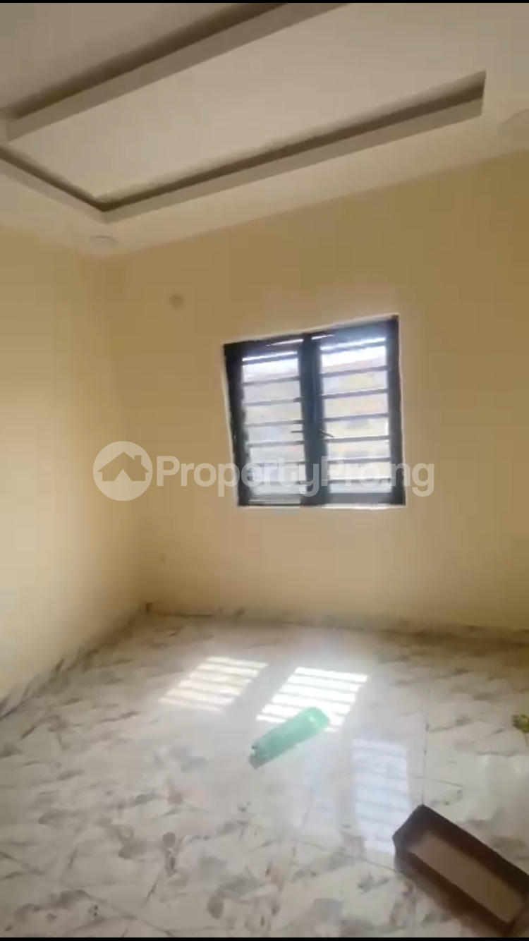 1 bedroom Flat / Apartment for rent Close To Deeper Life Church Soluyi Gbagada Lagos