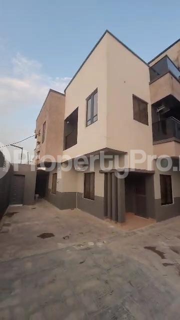 1 bedroom Flat / Apartment for rent Off Pedro Road, Charley Boy Gbagada Phase 1 Gbagada Lagos