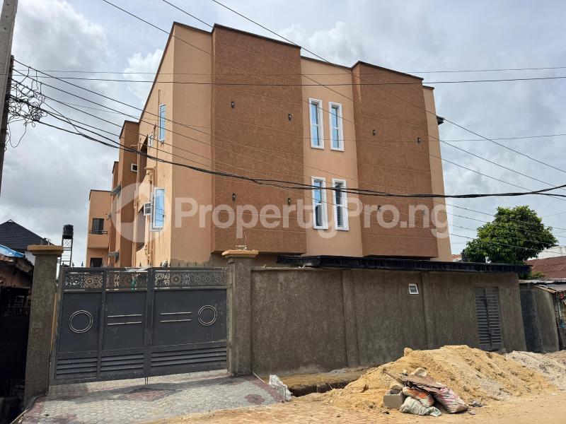 1 bedroom Flat / Apartment for rent Iwaya Yaba Lagos