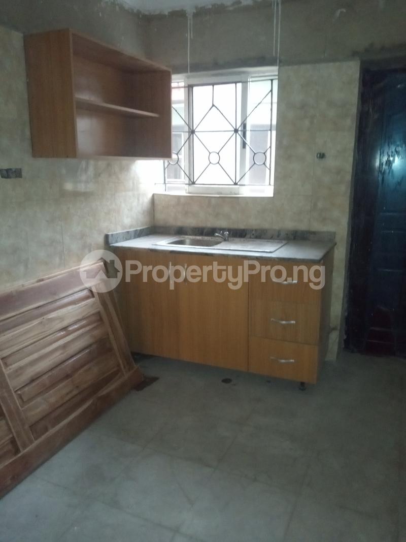 1 bedroom Flat / Apartment for rent Medina Estate Gbagada Lagos Atunrase Medina Gbagada Lagos - 3