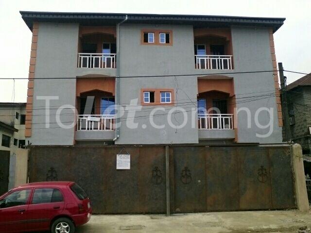 2 bedroom Flat / Apartment for rent 75, Queen Street Alagomeji Yaba Lagos
