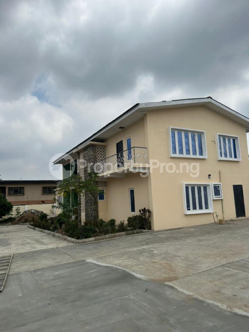 4 bedroom Commercial Property for rent Behind Sao, Idi Ape, (few Seconds Off The Main Bashorun Idi Ape Road) Iwo Rd Ibadan Oyo