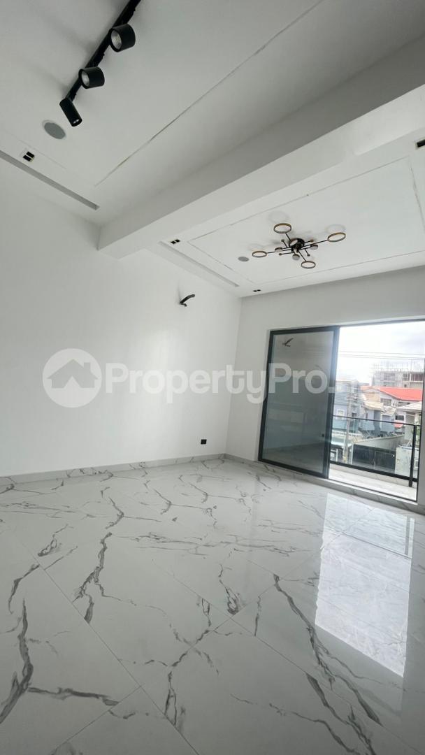 3 bedroom Flat / Apartment for sale Lekki Phase 1 Lekki Lagos - 19