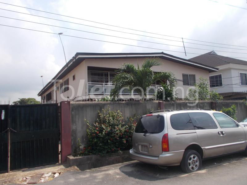 3 bedroom Flat / Apartment for rent Off Mobolaji Bank Anthony Ikeja Lagos