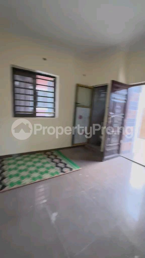 1 bedroom Flat / Apartment for rent Off Estate Road Alapere Shomolu Lagos