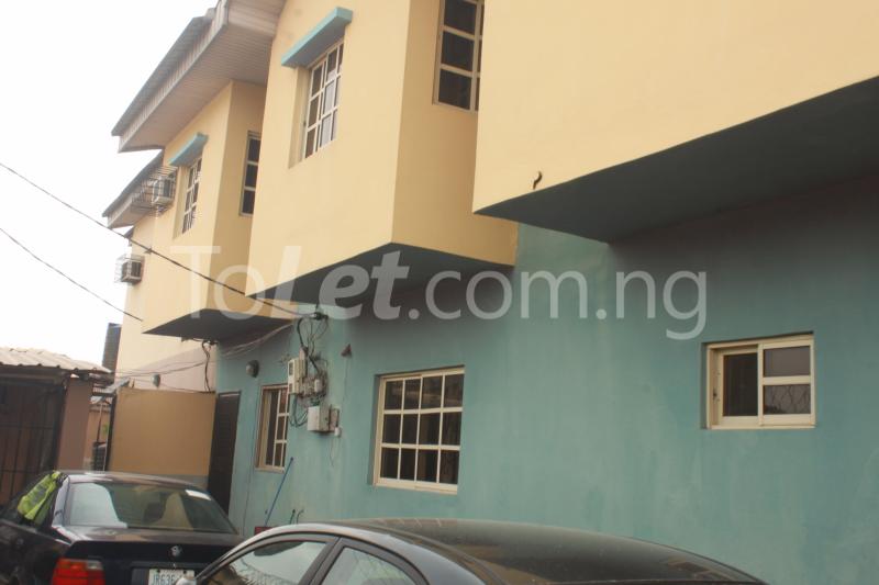1 bedroom Flat / Apartment for rent Off Adesina Street Lagos