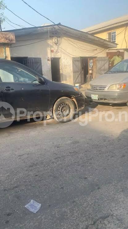 Land for sale Okesuna Shomolu Lagos - 0