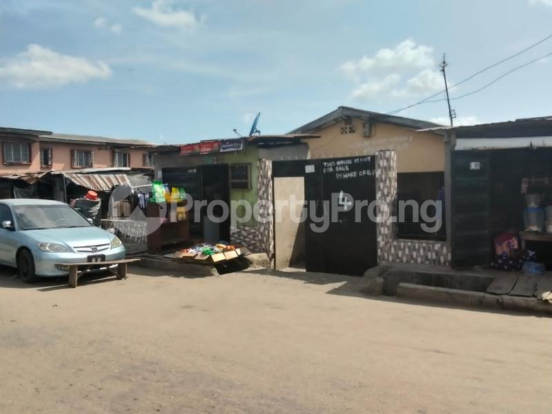 Land for sale Off Oshogbo Street Off Ijesha Road Ijesha Surulere Lagos - 0