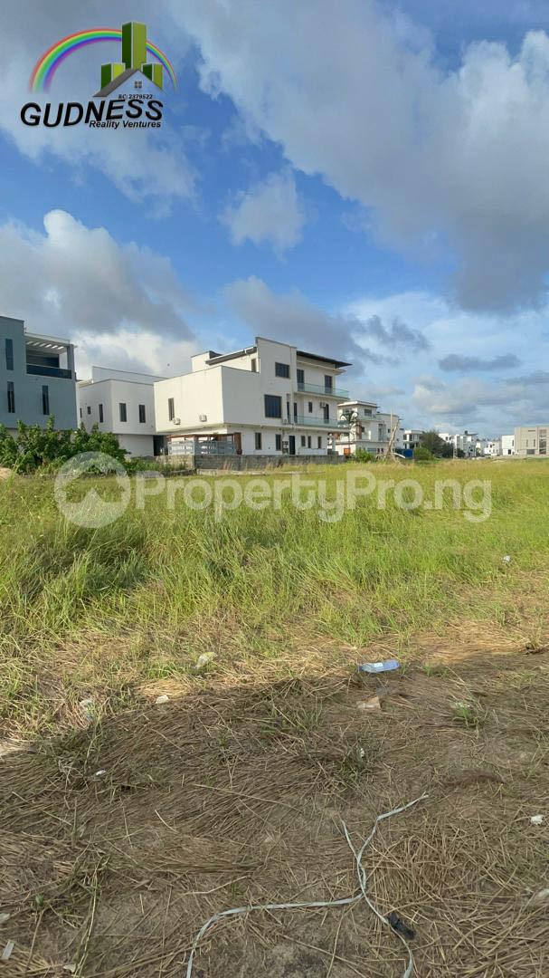 Land for sale Ikota Lekki Lagos