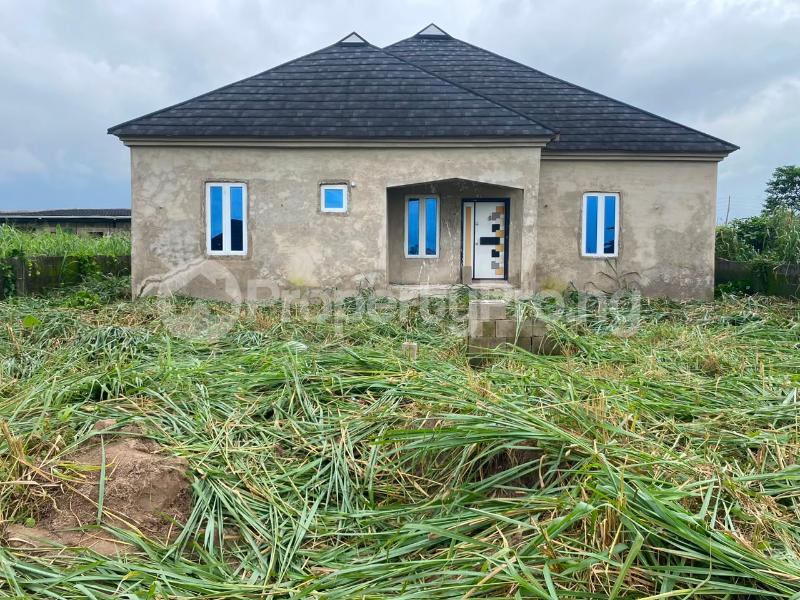 2 bedroom Flat / Apartment for sale Ayetoro ,alasumon Road Front Of Sapele Mowe Ogunstate Mowe Obafemi Owode Ogun