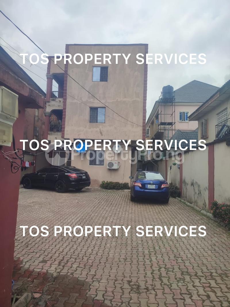 House for sale Located In An Estate @ Onike, Yaba Onike Yaba Lagos