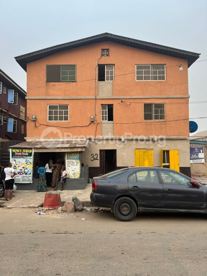 House for sale Onipanu Shomolu Lagos - 0