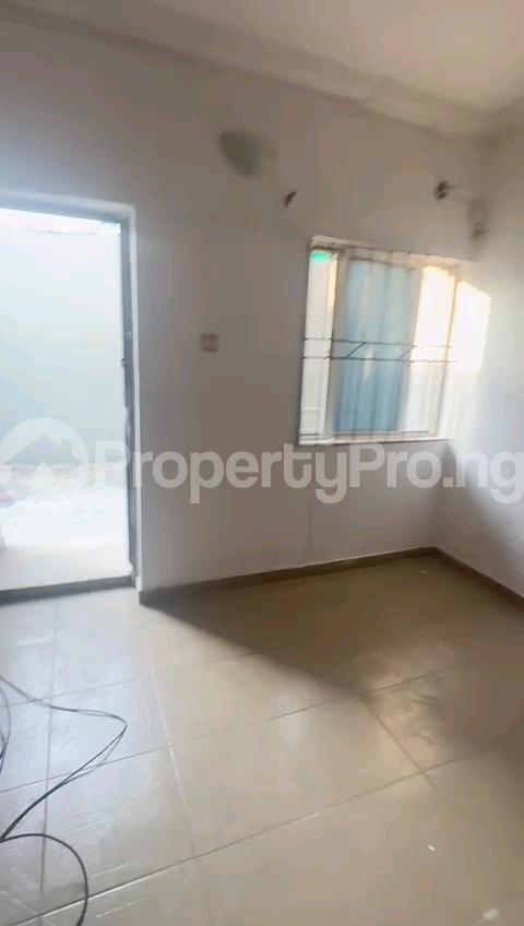 1 bedroom Flat / Apartment for rent Off Pedro Road Shomolu Lagos