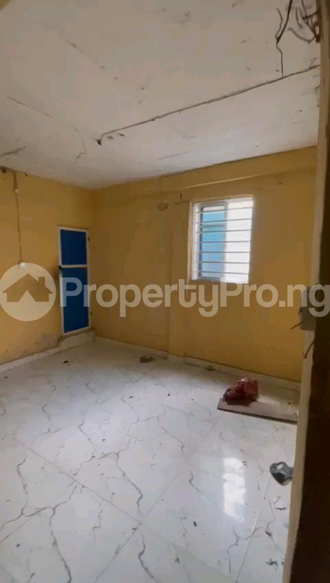 Flat / Apartment for rent Adekunle Yaba Lagos
