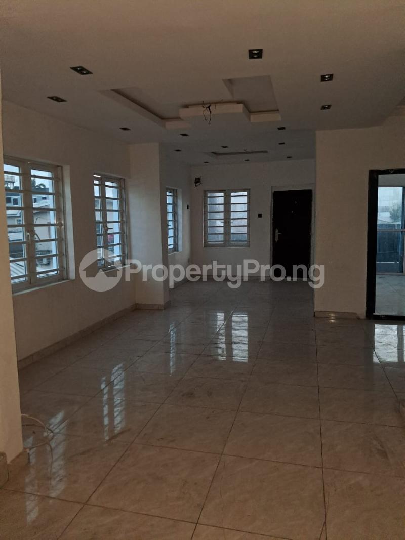 2 bedroom House for rent At Tokunbo Street Alagomeji Yaba Lagos