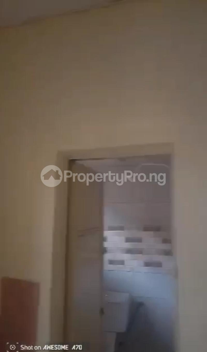 Flat / Apartment for rent Ijesha Surulere Lagos - 2