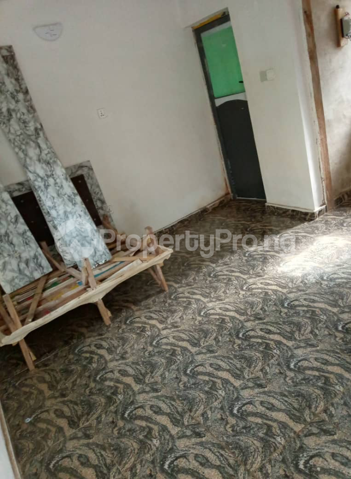 1 bedroom Flat / Apartment for rent Olodo Bank Area, Iyana Church Ibadan Oyo