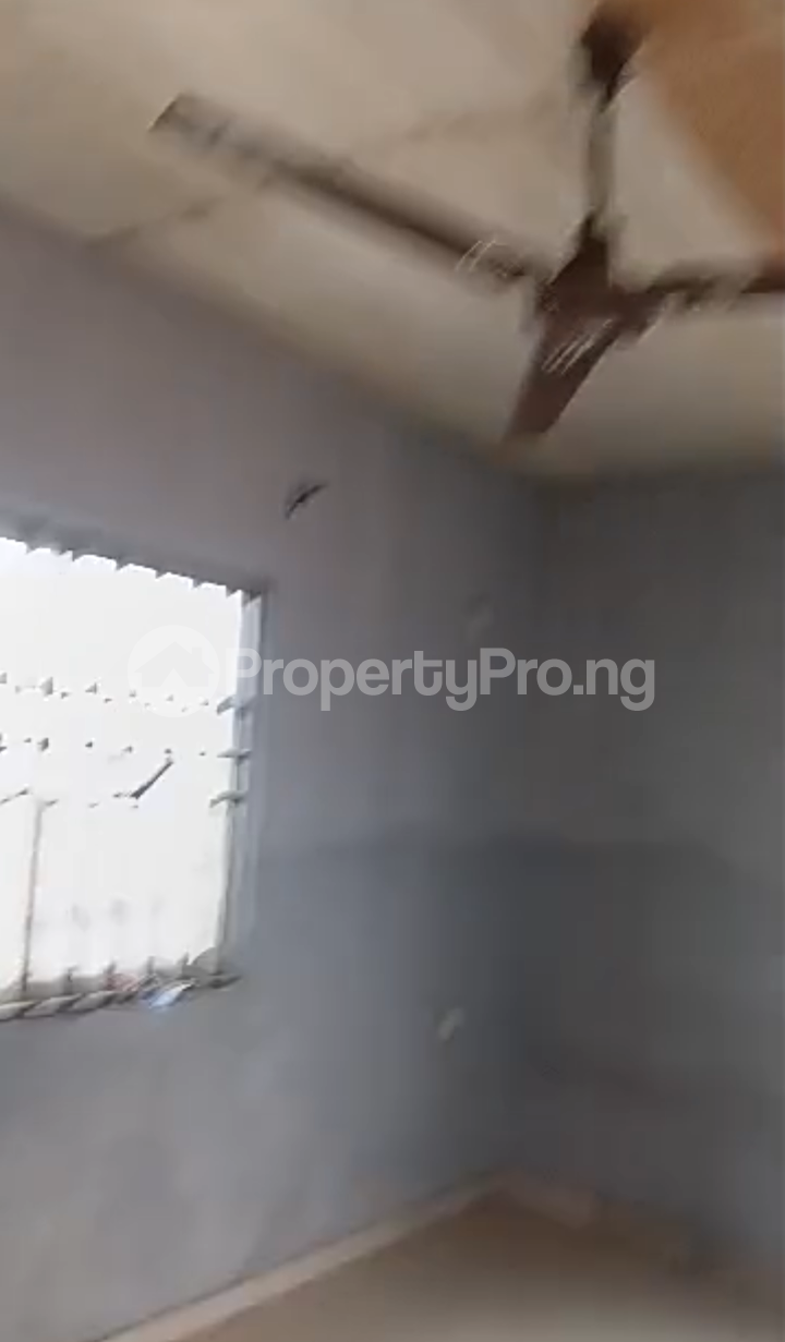 1 bedroom Flat / Apartment for rent Olodo Bank, Iyana Church Area Ibadan Oyo