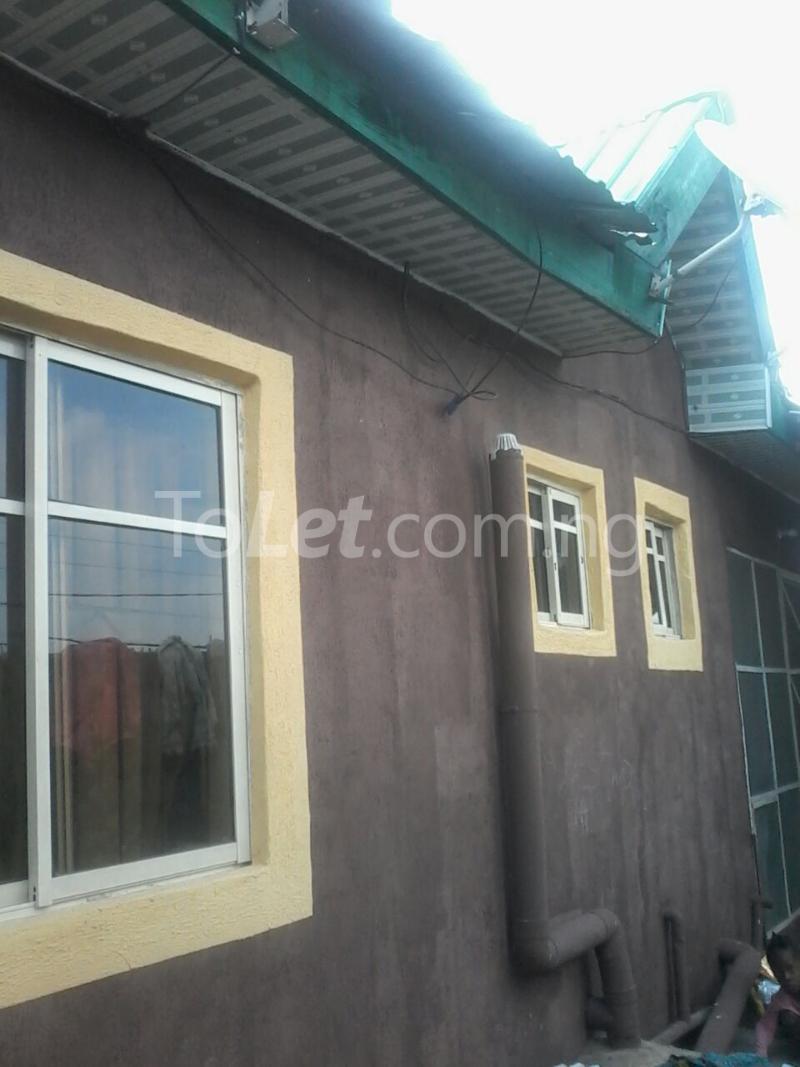1 bedroom Flat / Apartment for rent Bariga Yaba Yaba Lagos - 0