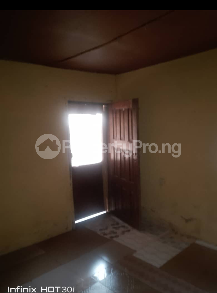 1 bedroom Flat / Apartment for rent Wakajaye Area, Iyana Church Ibadan Oyo