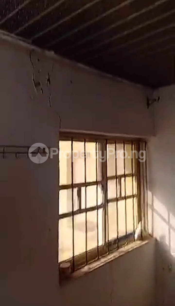 1 bedroom Flat / Apartment for rent Adetokun Area, Ologunerun Ibadan Oyo