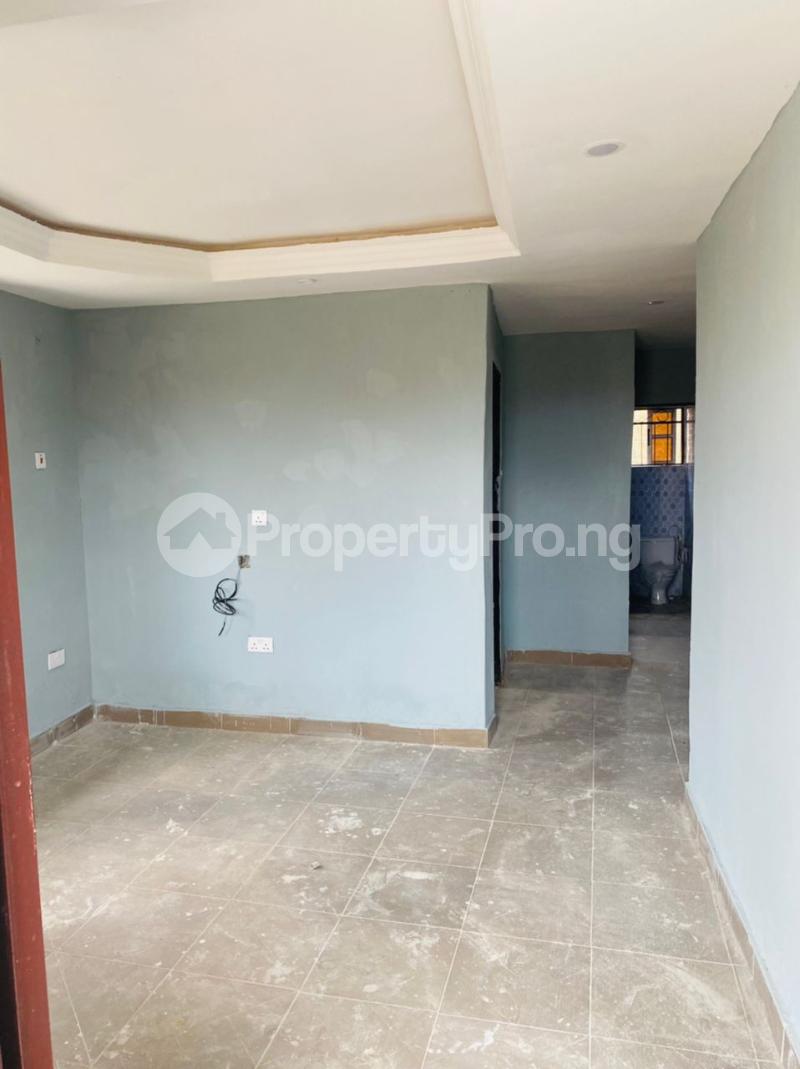 1 bedroom Flat / Apartment for rent Arowolo Off Ashipa Road, Tipper Garage Akala Express Ibadan Oyo - 3