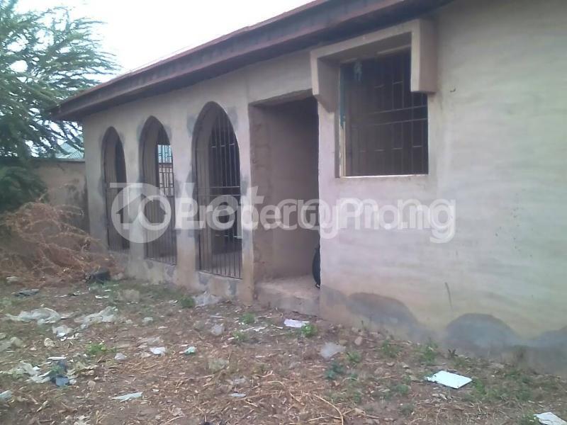 3 bedroom House for sale Wakajaiye Street Alakia Ibadan Oyo