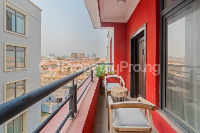 3 bedroom Flat / Apartment for rent  ONIRU Victoria Island Lagos