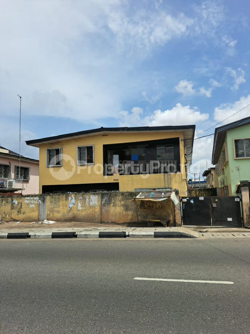 Flat / Apartment for sale Salami Shaibu St, Pedro, Gbagada Gbagada Lagos