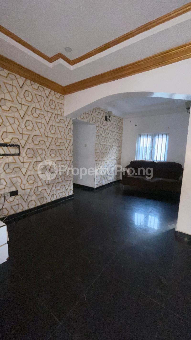 2 bedroom House for rent Mobil Road Ilaje Ajah Lagos