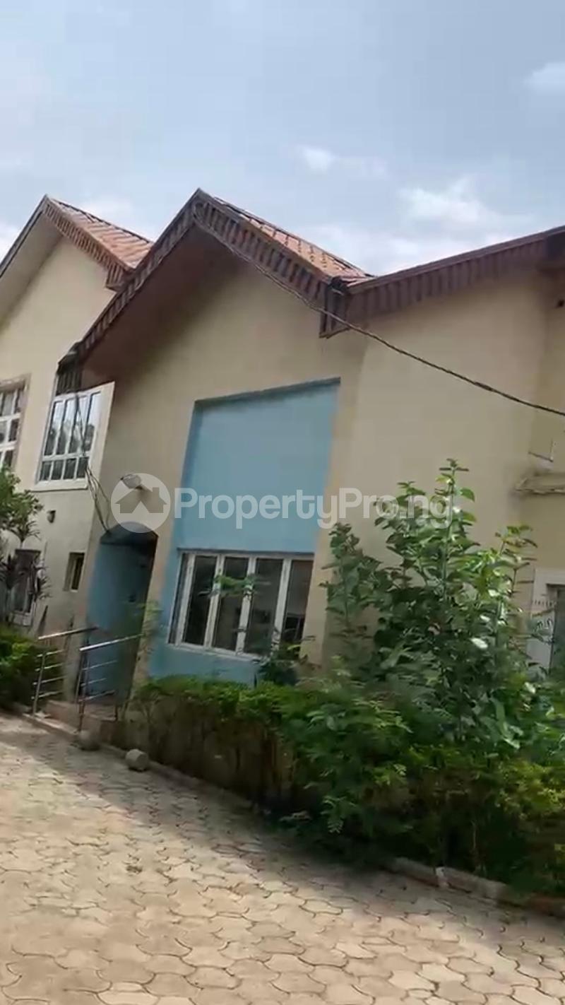 4 bedroom House for sale 6th Avenue Gwarinpa Abuja
