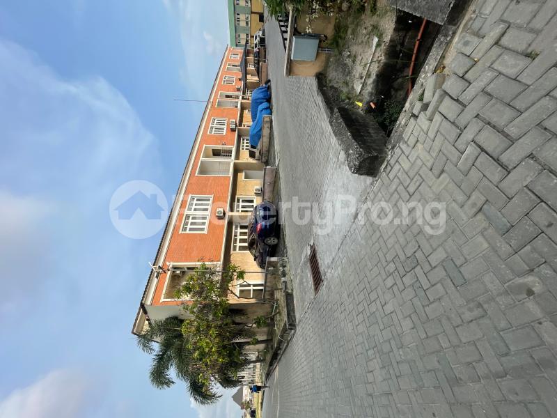 4 bedroom House for rent Along Mobil Road Ilaje Ajah Lagos