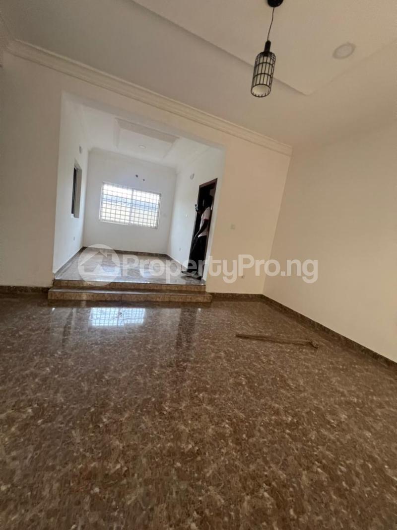 3 bedroom House for rent Ofo Street Pedro Gbagada Axis Shomolu Lagos