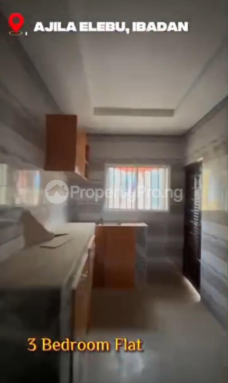 3 bedroom Flat / Apartment for rent Elebu Ibadan Oyo